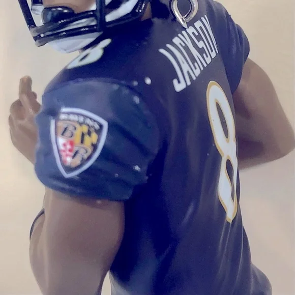 Lamar Jackson Hallmark Keepsake Ornament 2021 Baltimore Ravens Football - Picture 2 of 12